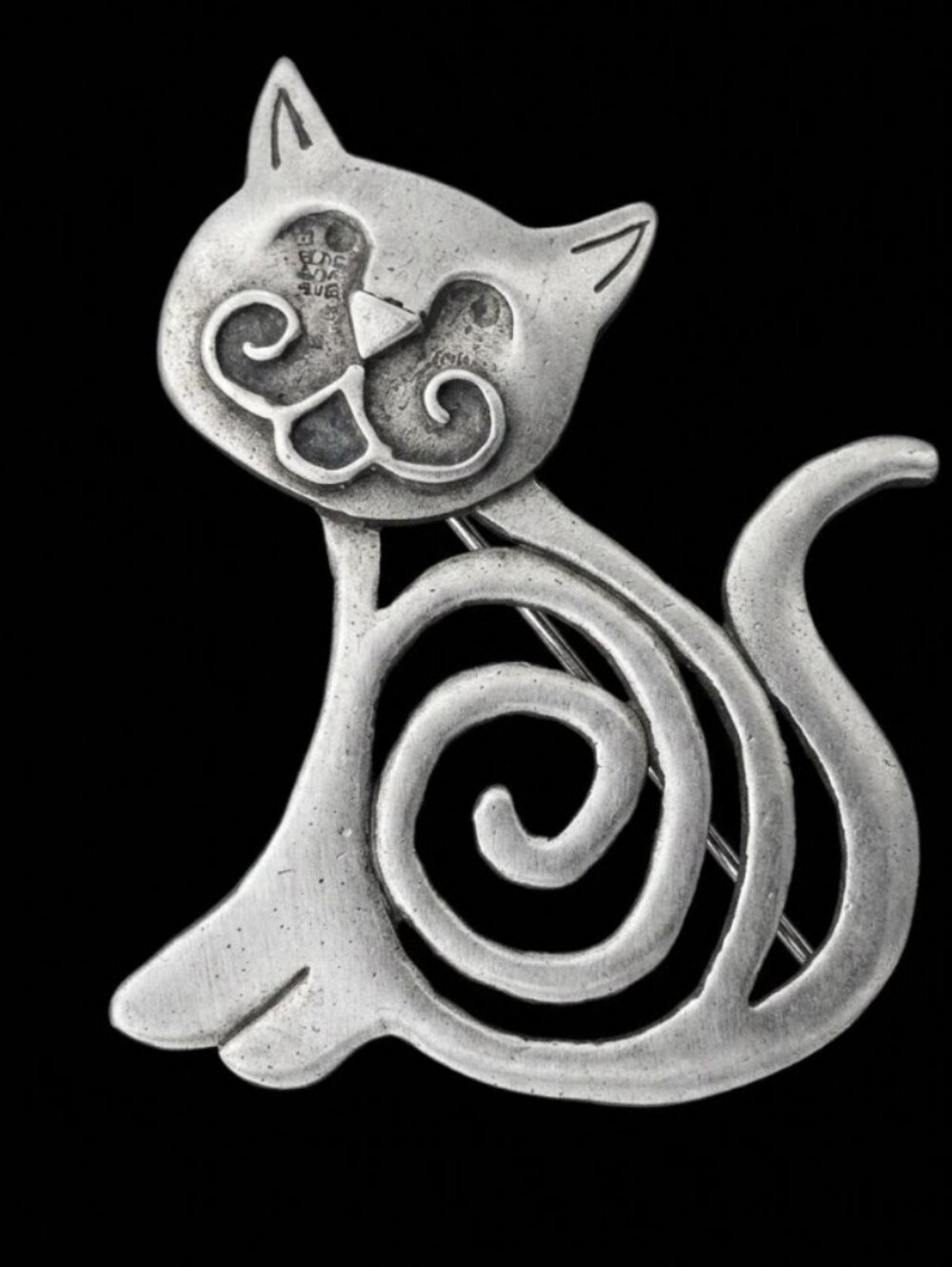 JJ Jonette Pewter Cat Brooch - Vintage